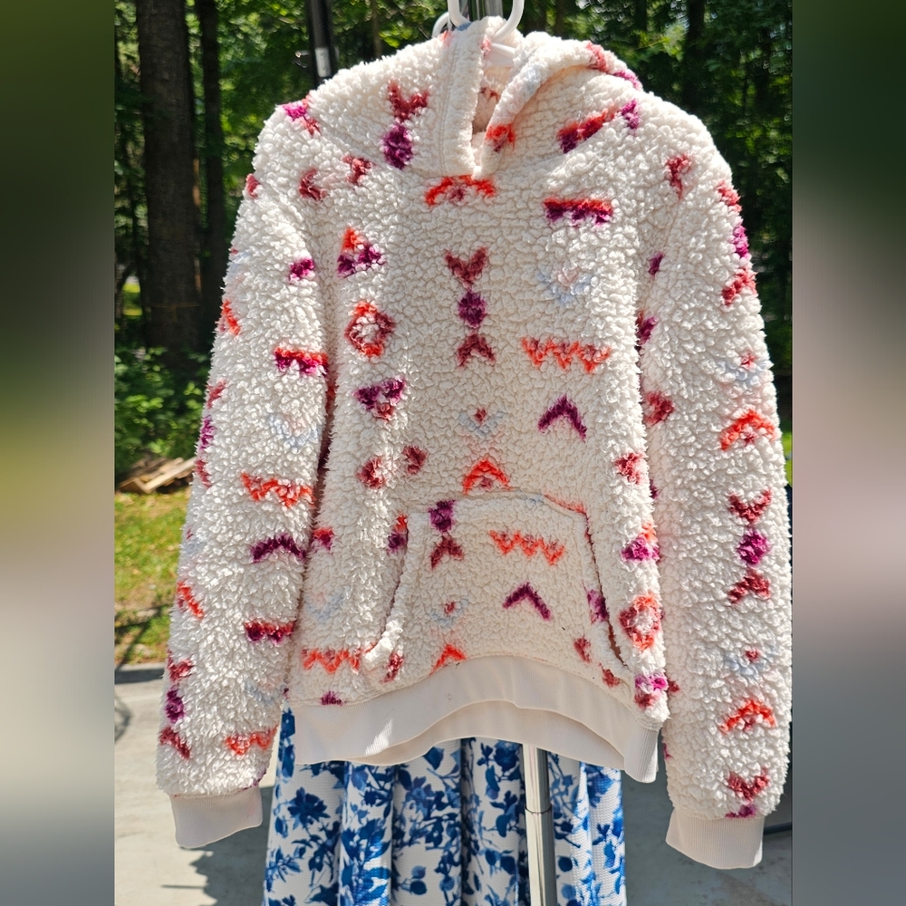 Jumping Beans size 7 fleece pullover
